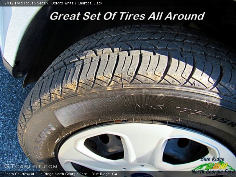 Oxford White / Charcoal Black 2012 Ford Focus S Sedan
