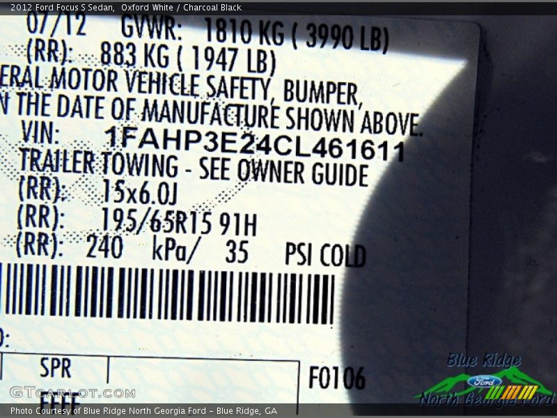 Oxford White / Charcoal Black 2012 Ford Focus S Sedan