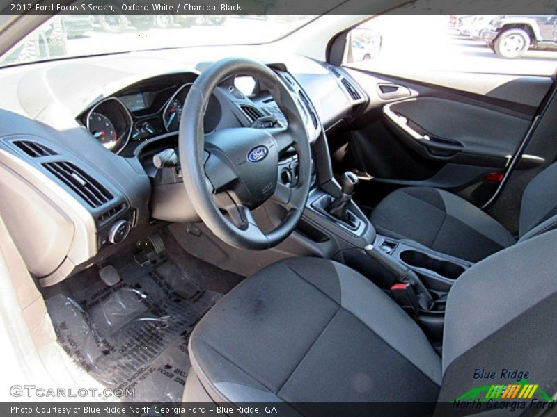 Oxford White / Charcoal Black 2012 Ford Focus S Sedan