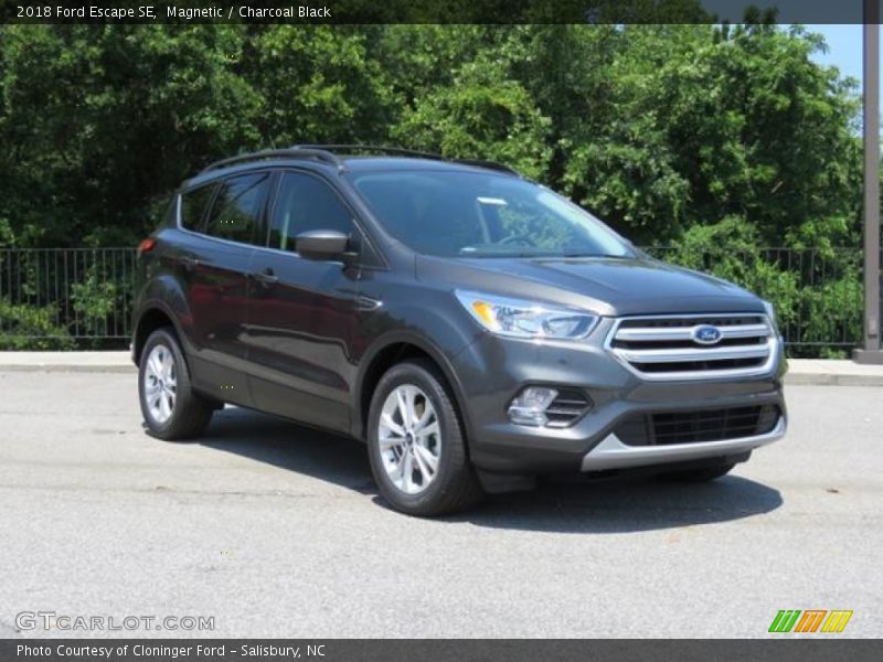Magnetic / Charcoal Black 2018 Ford Escape SE