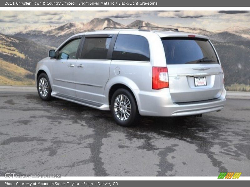 Bright Silver Metallic / Black/Light Graystone 2011 Chrysler Town & Country Limited