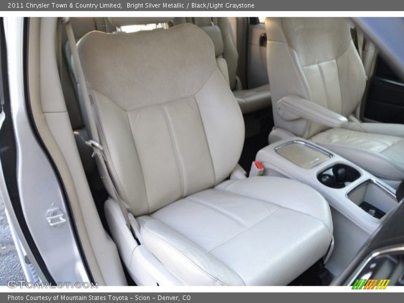 Bright Silver Metallic / Black/Light Graystone 2011 Chrysler Town & Country Limited