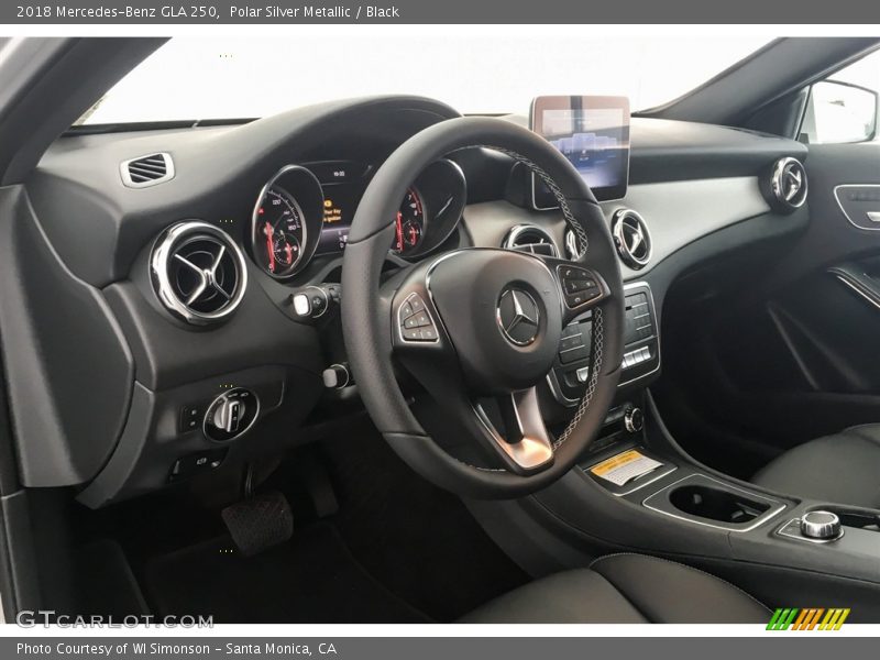 Polar Silver Metallic / Black 2018 Mercedes-Benz GLA 250