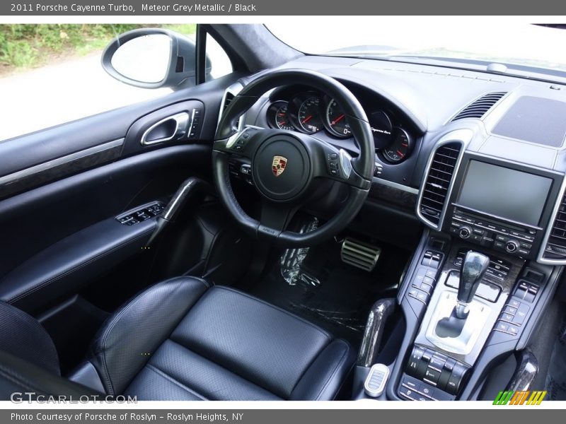 Meteor Grey Metallic / Black 2011 Porsche Cayenne Turbo