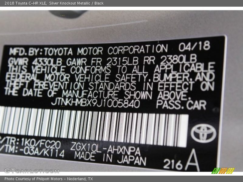 Silver Knockout Metallic / Black 2018 Toyota C-HR XLE