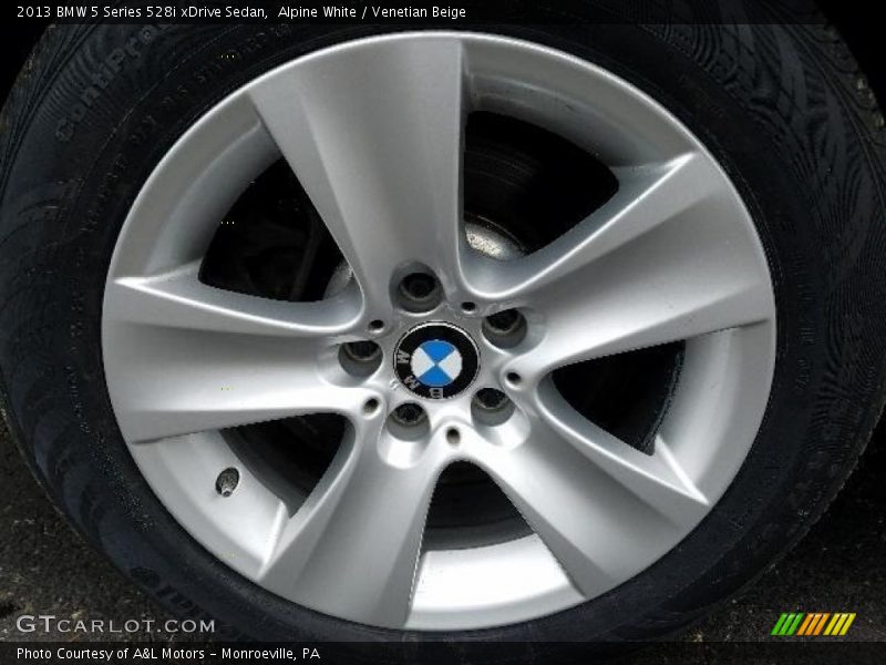 Alpine White / Venetian Beige 2013 BMW 5 Series 528i xDrive Sedan