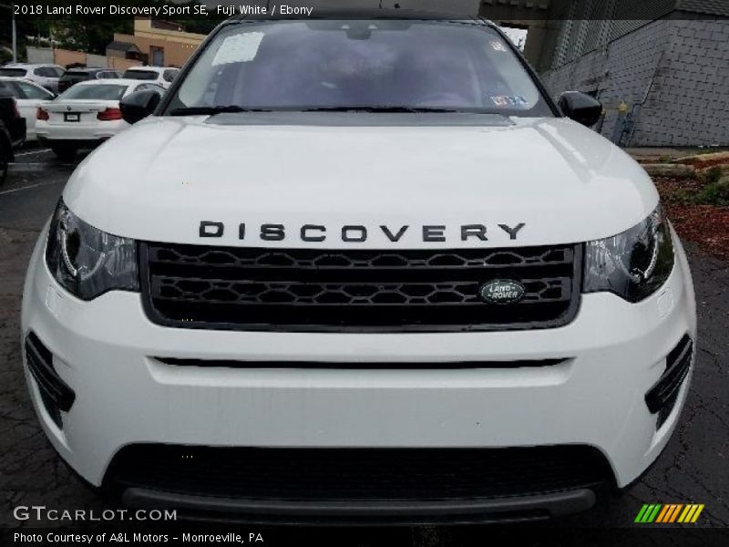 Fuji White / Ebony 2018 Land Rover Discovery Sport SE
