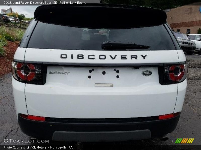 Fuji White / Ebony 2018 Land Rover Discovery Sport SE
