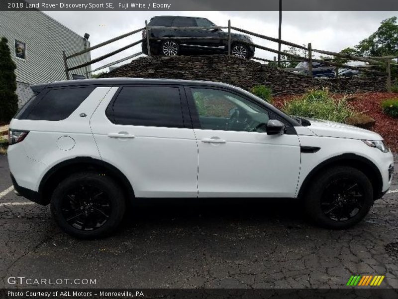 Fuji White / Ebony 2018 Land Rover Discovery Sport SE