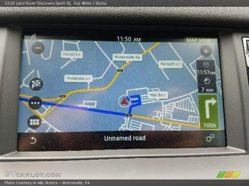 Fuji White / Ebony 2018 Land Rover Discovery Sport SE