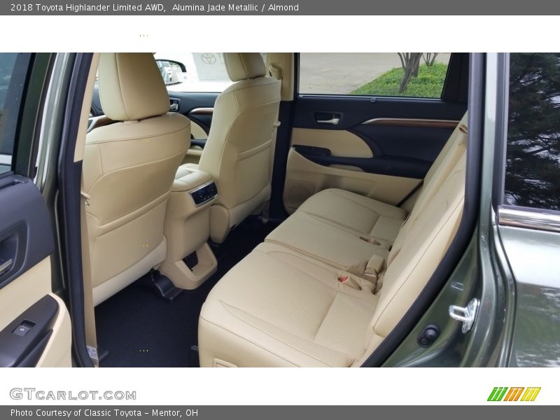 Alumina Jade Metallic / Almond 2018 Toyota Highlander Limited AWD