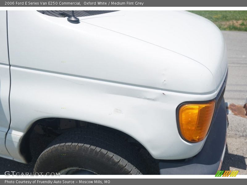 Oxford White / Medium Flint Grey 2006 Ford E Series Van E250 Commercial