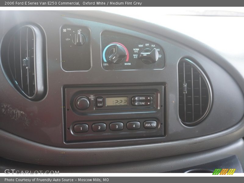 Oxford White / Medium Flint Grey 2006 Ford E Series Van E250 Commercial