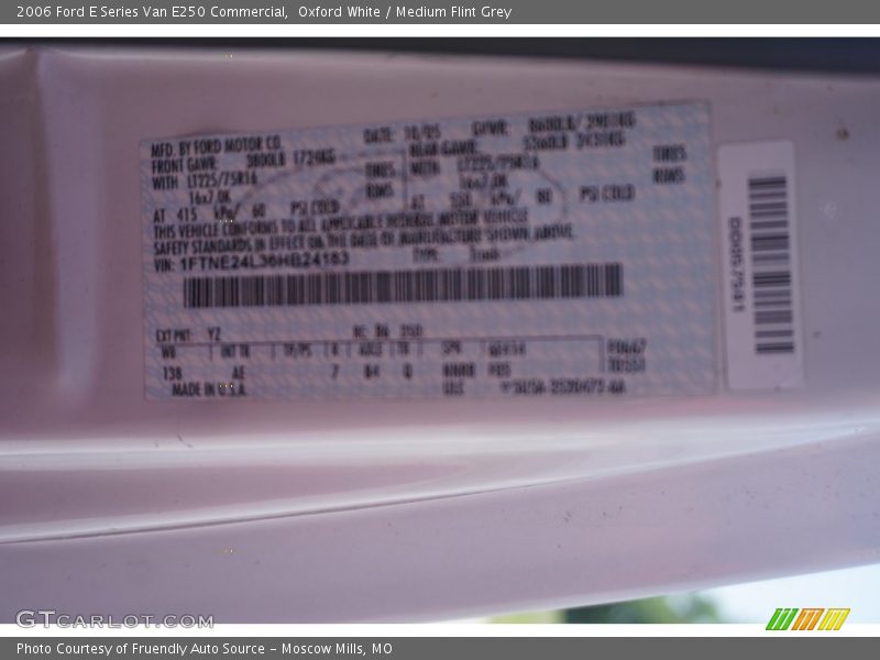 Oxford White / Medium Flint Grey 2006 Ford E Series Van E250 Commercial