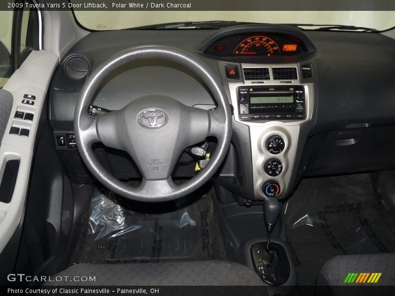 Polar White / Dark Charcoal 2009 Toyota Yaris 5 Door Liftback