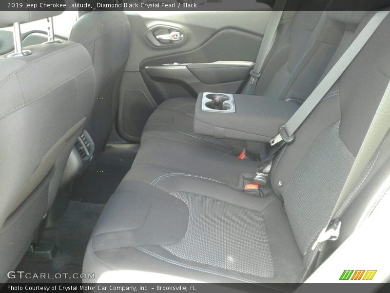 Diamond Black Crystal Pearl / Black 2019 Jeep Cherokee Latitude