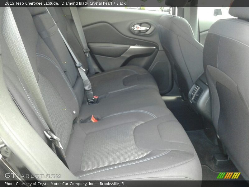 Diamond Black Crystal Pearl / Black 2019 Jeep Cherokee Latitude