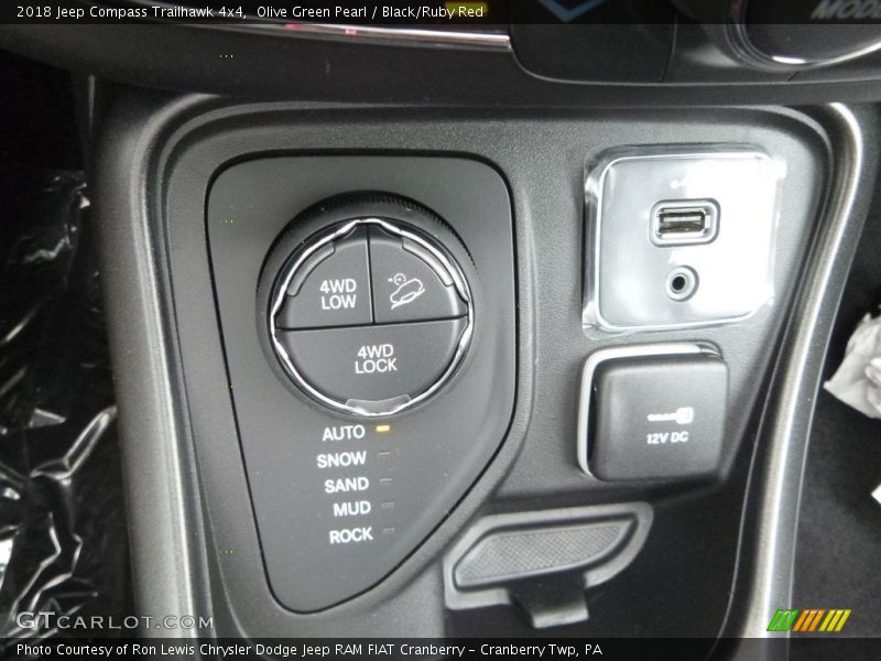Olive Green Pearl / Black/Ruby Red 2018 Jeep Compass Trailhawk 4x4