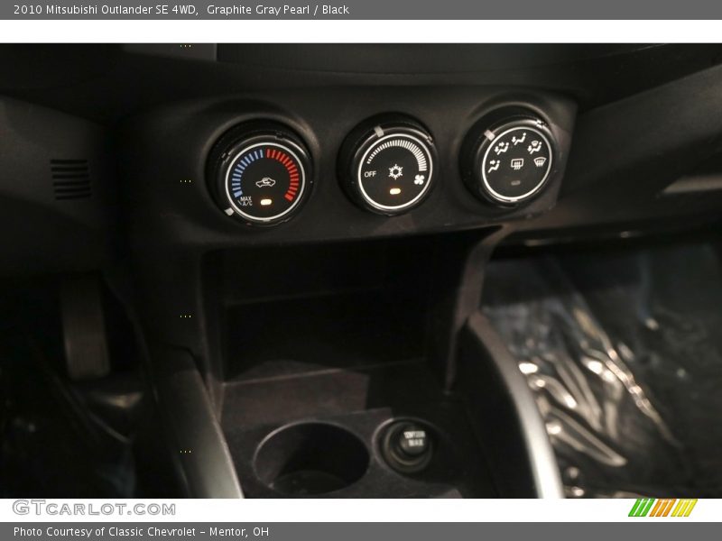 Graphite Gray Pearl / Black 2010 Mitsubishi Outlander SE 4WD