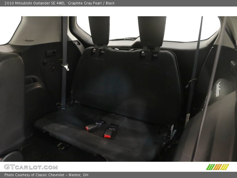 Graphite Gray Pearl / Black 2010 Mitsubishi Outlander SE 4WD