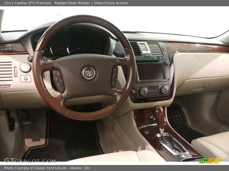 Radiant Silver Metallic / Shale/Cocoa Accents 2011 Cadillac DTS Premium