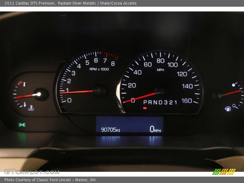 Radiant Silver Metallic / Shale/Cocoa Accents 2011 Cadillac DTS Premium