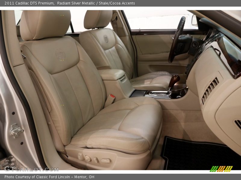Radiant Silver Metallic / Shale/Cocoa Accents 2011 Cadillac DTS Premium