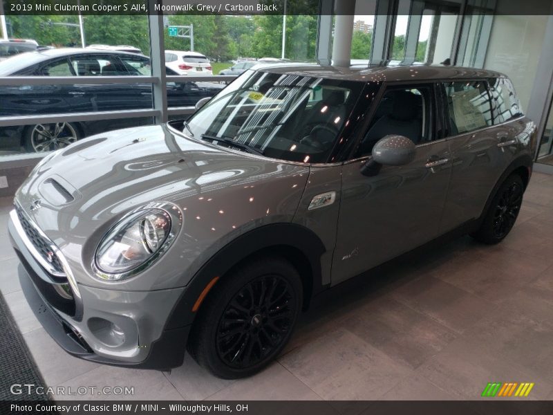 Front 3/4 View of 2019 Clubman Cooper S All4