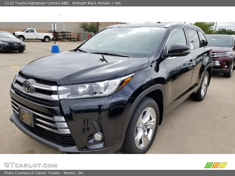 Midnight Black Metallic / Ash 2018 Toyota Highlander Limited AWD
