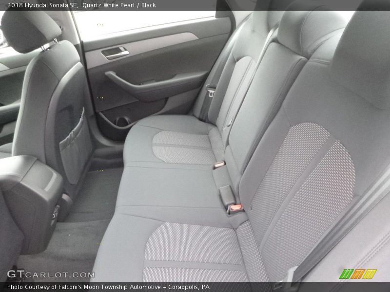 Quartz White Pearl / Black 2018 Hyundai Sonata SE