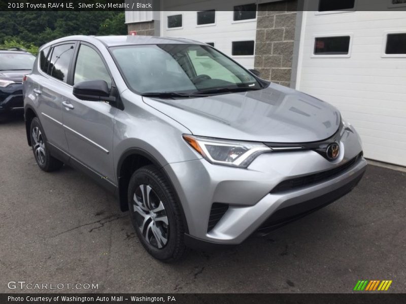 Silver Sky Metallic / Black 2018 Toyota RAV4 LE