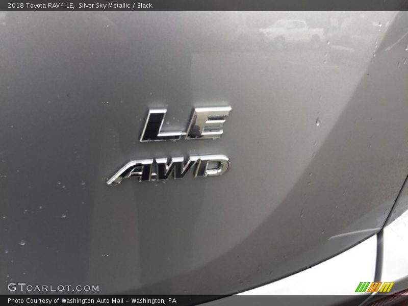 Silver Sky Metallic / Black 2018 Toyota RAV4 LE