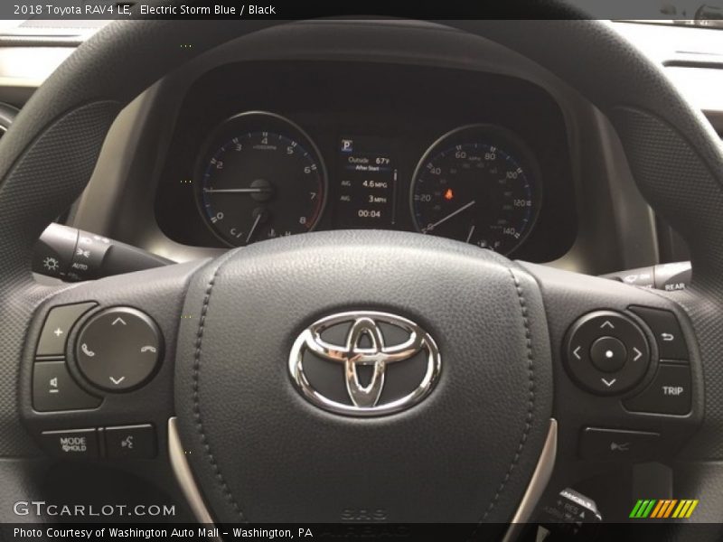 Electric Storm Blue / Black 2018 Toyota RAV4 LE