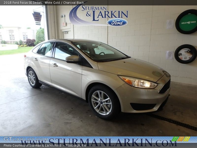 White Gold / Charcoal Black 2018 Ford Focus SE Sedan