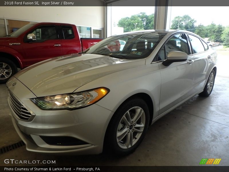 Ingot Silver / Ebony 2018 Ford Fusion SE