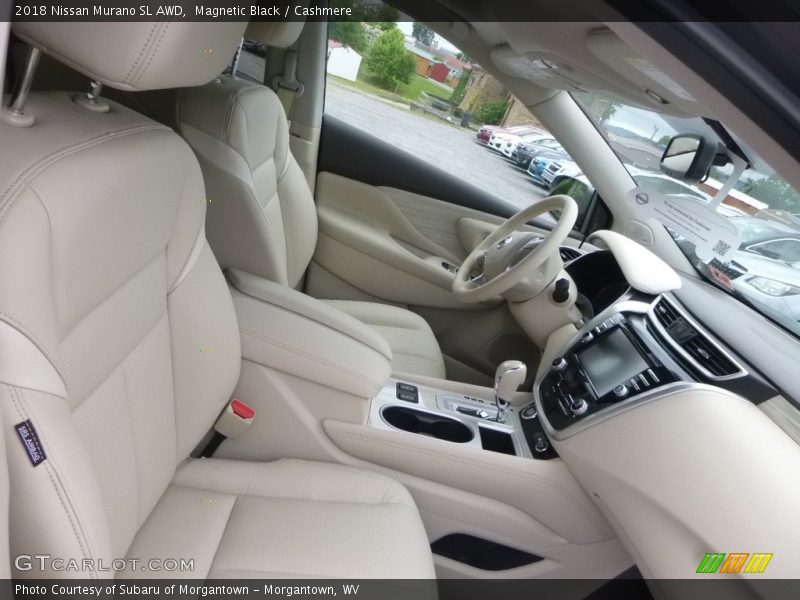  2018 Murano SL AWD Cashmere Interior