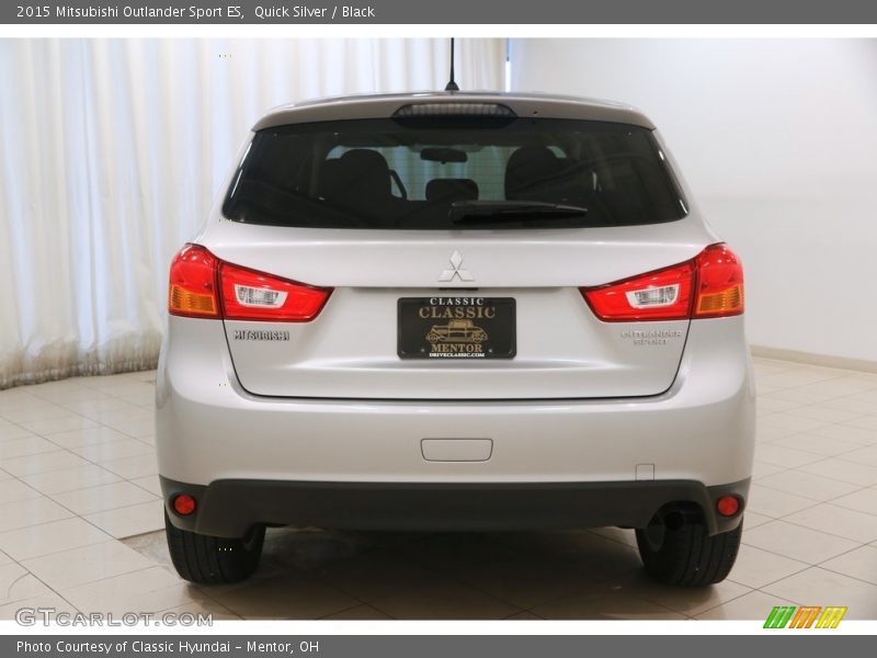 Quick Silver / Black 2015 Mitsubishi Outlander Sport ES