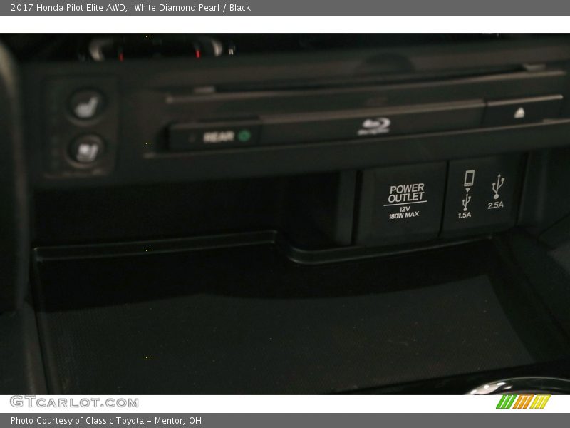 White Diamond Pearl / Black 2017 Honda Pilot Elite AWD