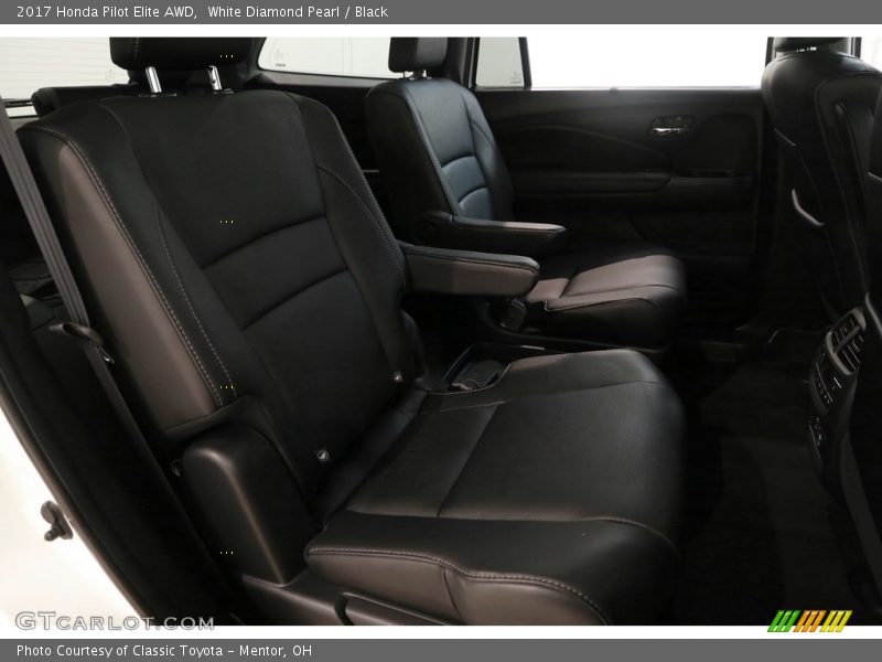 White Diamond Pearl / Black 2017 Honda Pilot Elite AWD