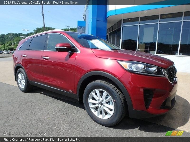 Front 3/4 View of 2019 Sorento LX AWD