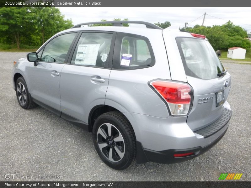 Ice Silver Metallic / Black 2018 Subaru Forester 2.5i