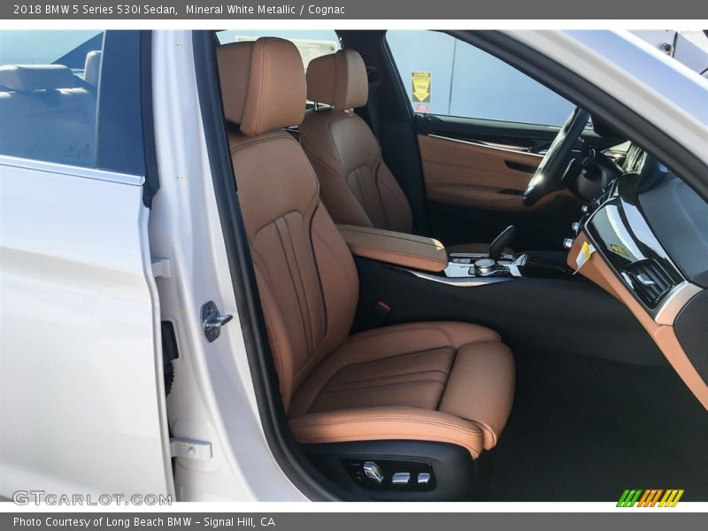 Mineral White Metallic / Cognac 2018 BMW 5 Series 530i Sedan