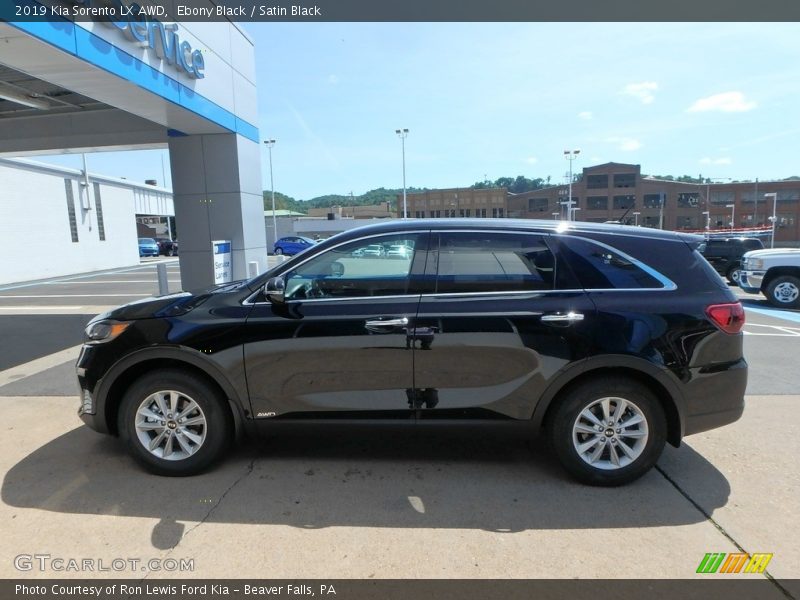 Ebony Black / Satin Black 2019 Kia Sorento LX AWD