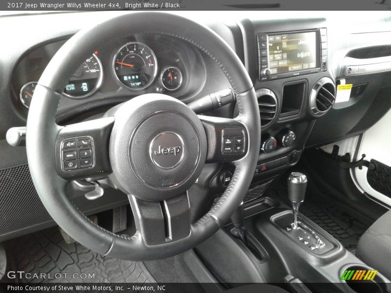 Bright White / Black 2017 Jeep Wrangler Willys Wheeler 4x4