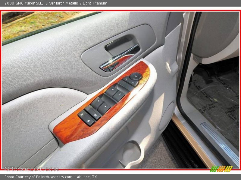 Silver Birch Metallic / Light Titanium 2008 GMC Yukon SLE