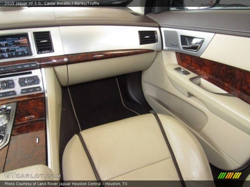Caviar Metallic / Barley/Truffle 2015 Jaguar XF 3.0