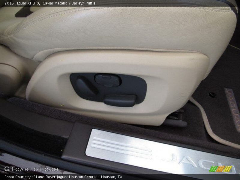 Caviar Metallic / Barley/Truffle 2015 Jaguar XF 3.0