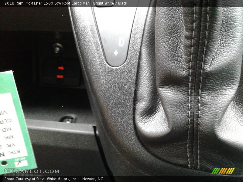Bright White / Black 2018 Ram ProMaster 1500 Low Roof Cargo Van