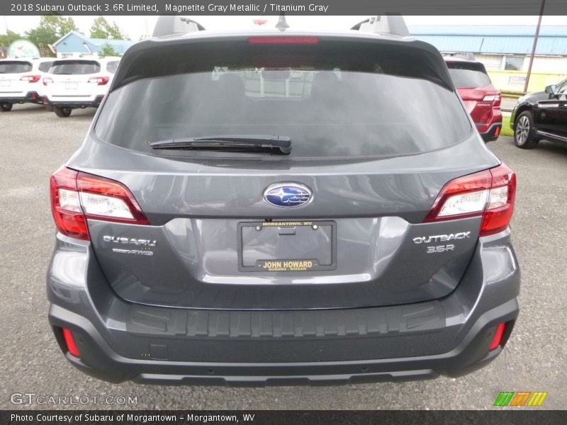 Magnetite Gray Metallic / Titanium Gray 2018 Subaru Outback 3.6R Limited