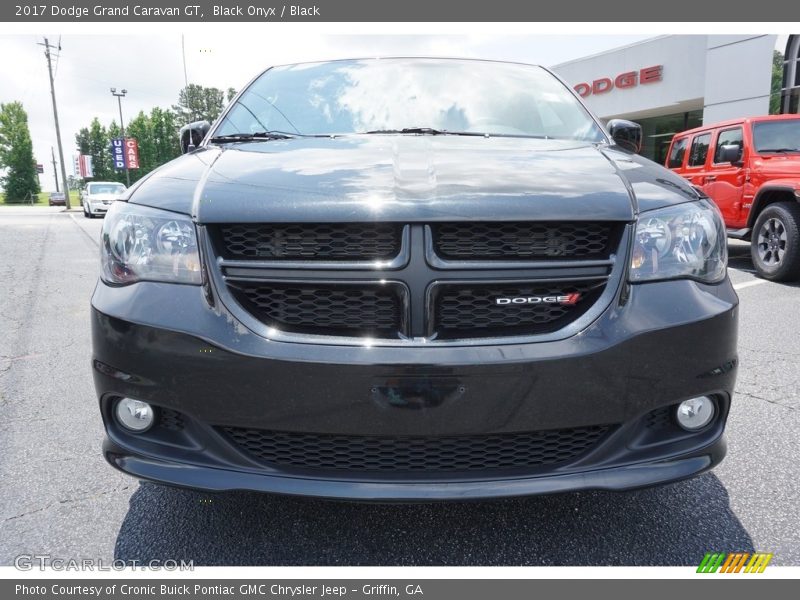 Black Onyx / Black 2017 Dodge Grand Caravan GT